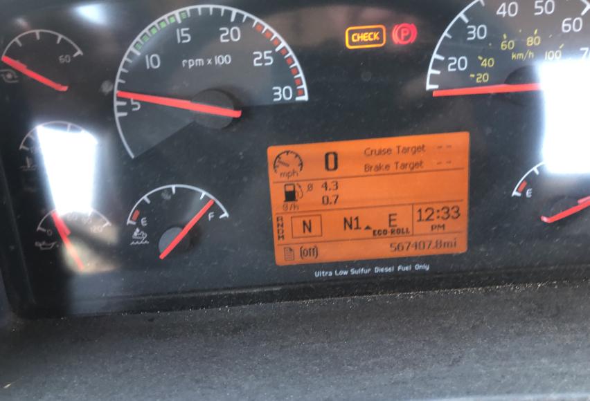 2015 VOLVO VN VNL 4V4NC9EH3FN921211