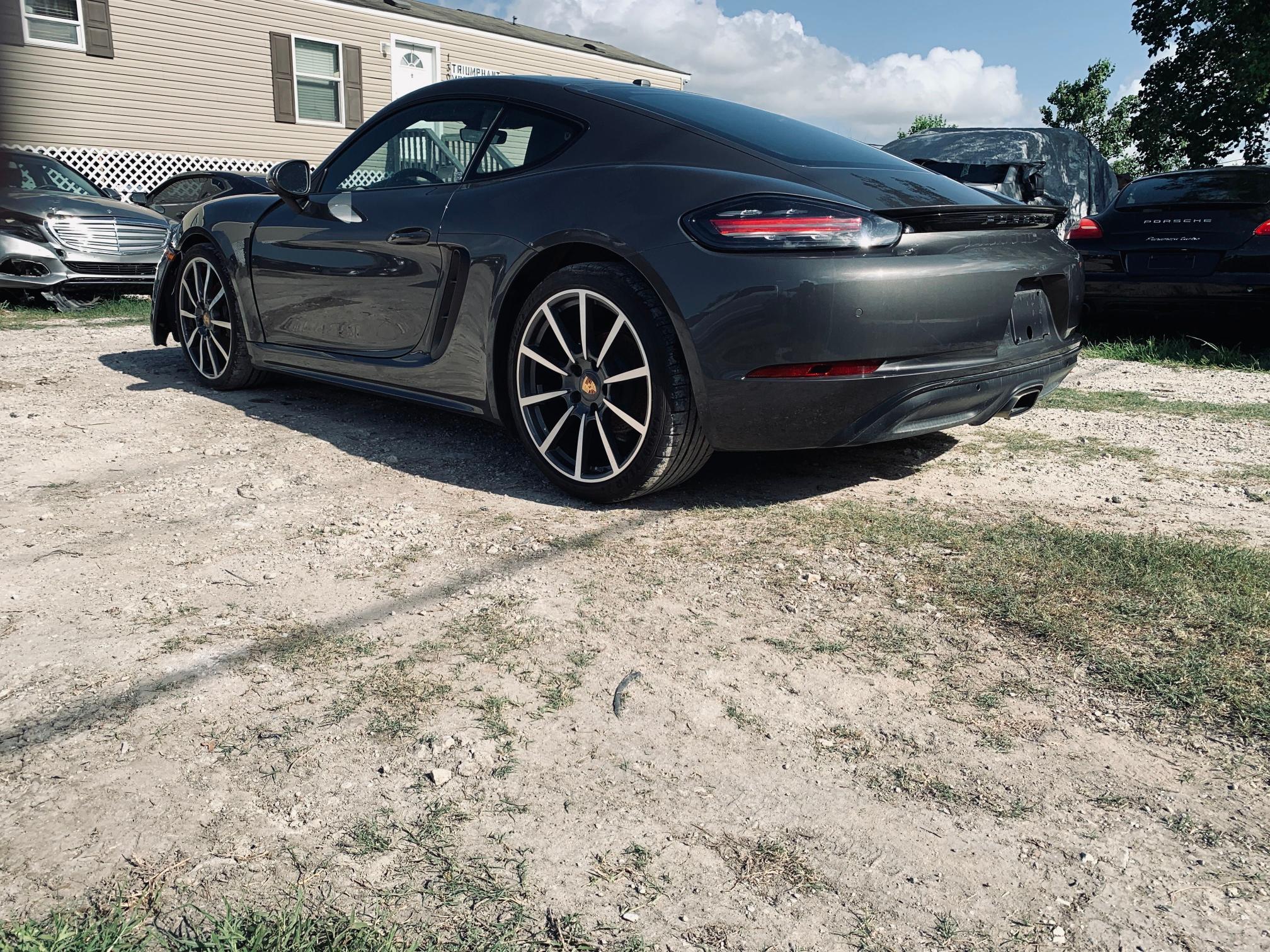 2019 PORSCHE CAYMAN BAS WP0AA2A80KS261458