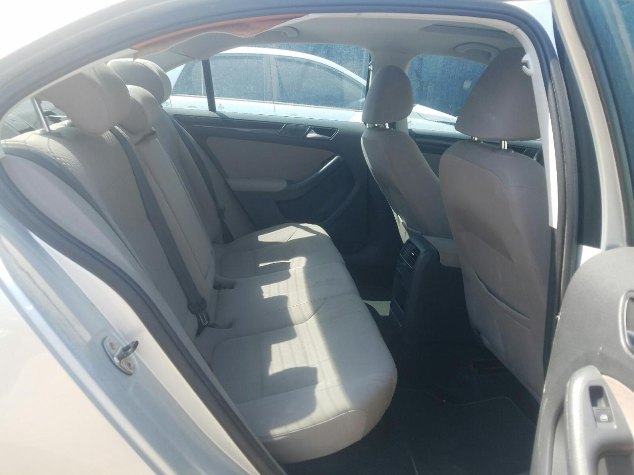 WVWSV116XCM049240 - 2012 Volkswagen Jetta - #47235261