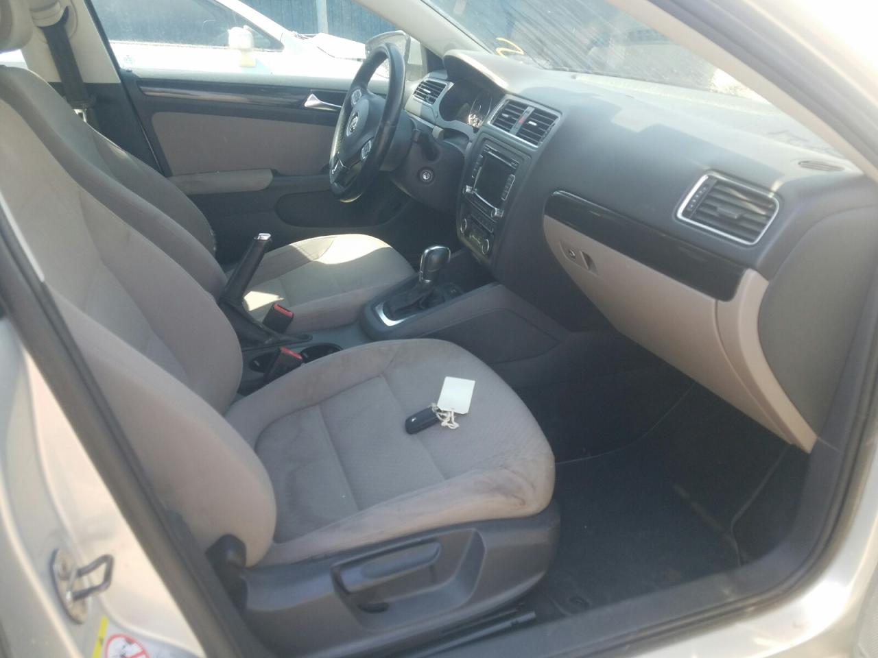 WVWSV116XCM049240 - 2012 Volkswagen Jetta - #47235261