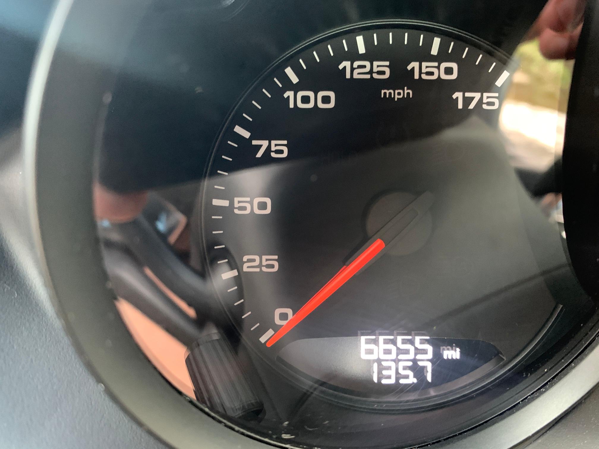 2019 PORSCHE CAYMAN BAS WP0AA2A80KS261458