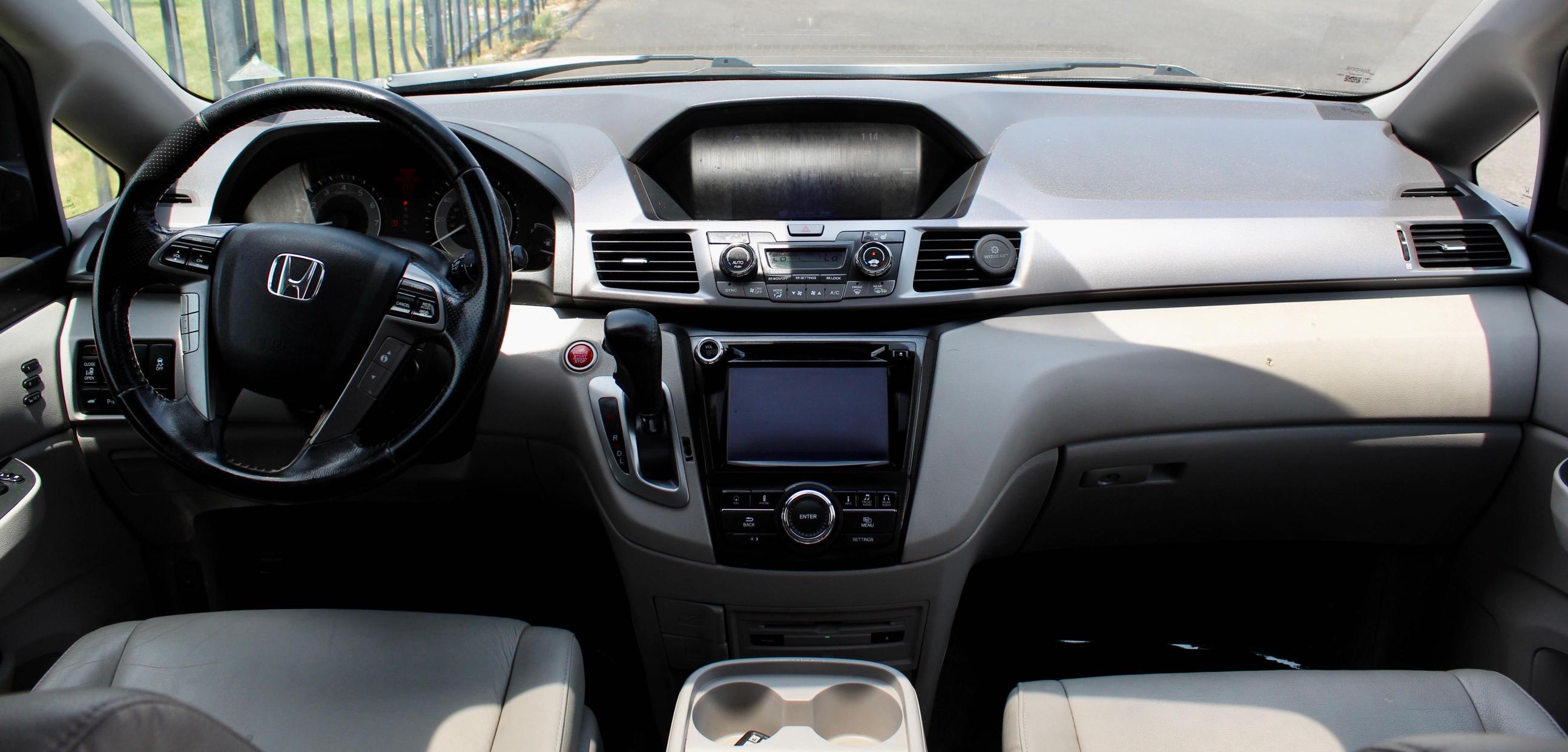 2015 HONDA ODYSSEY TO 5FNRL5H96FB105862