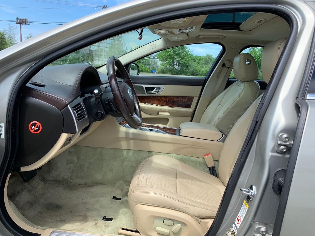 2010 JAGUAR XF PREMIUM SAJWA0GB8ALR58304