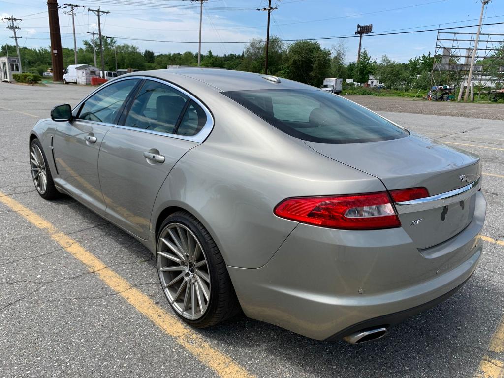 2010 JAGUAR XF PREMIUM SAJWA0GB8ALR58304