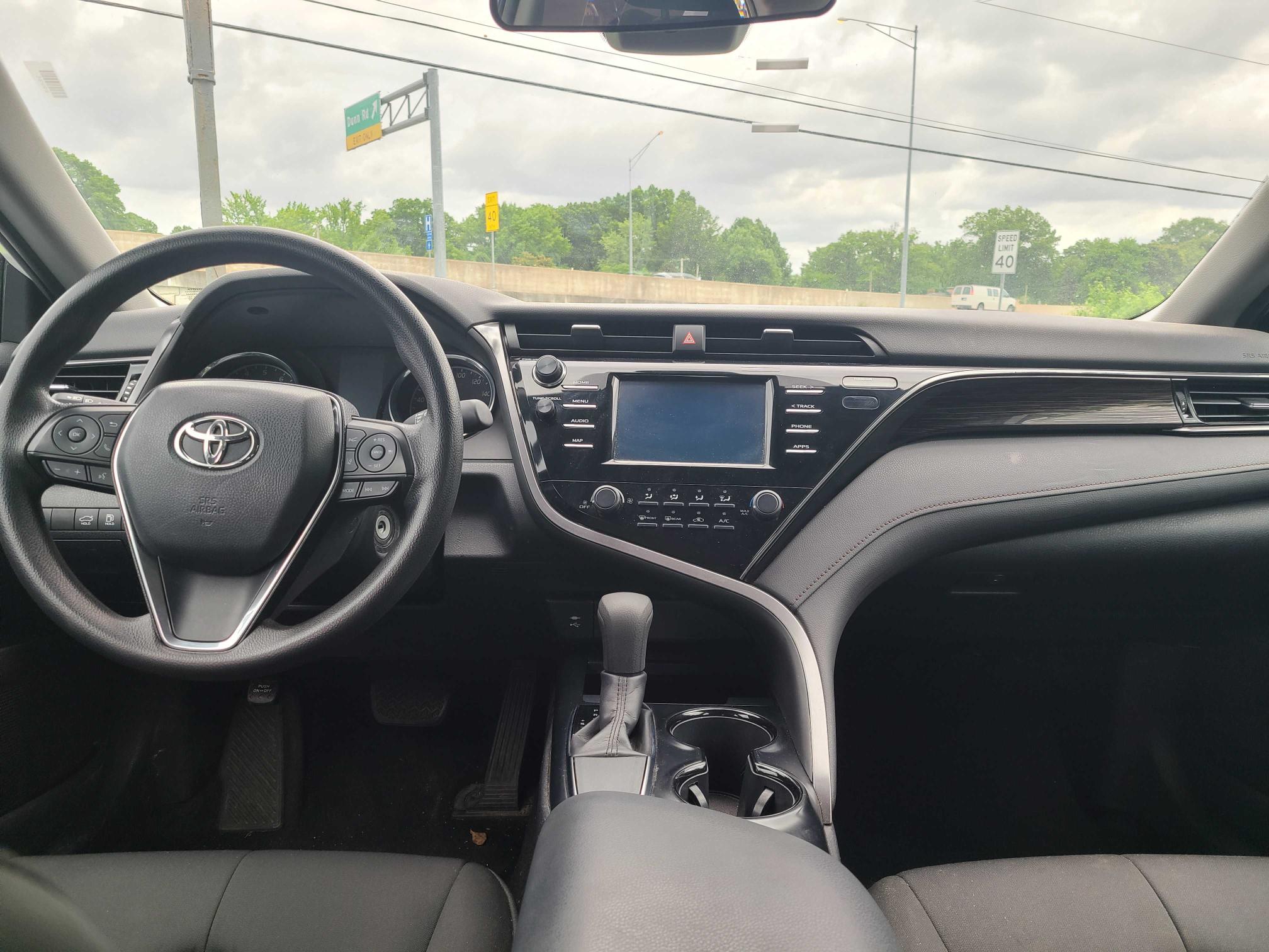 2019 TOYOTA CAMRY L 4T1B11HK6KU243319