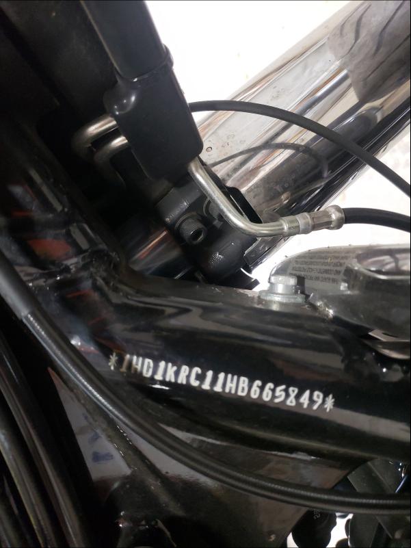 2017 HARLEY-DAVIDSON FLHXS STRE 1HD1KRC11HB665849