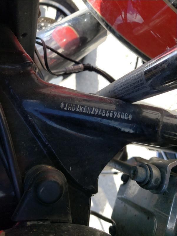 2010 HARLEY-DAVIDSON FLHTK 1HD1KEM19AB669600