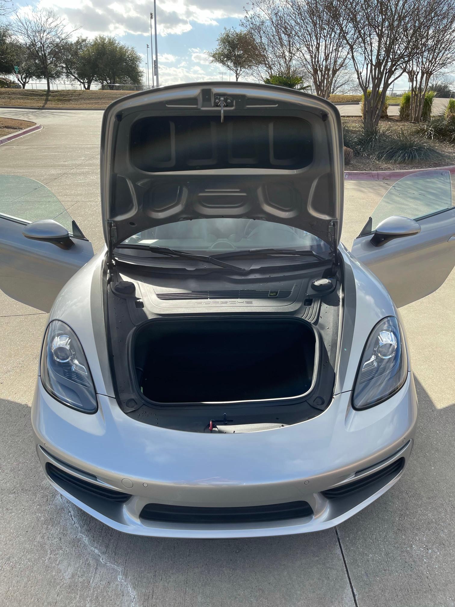 2018 PORSCHE CAYMAN WP0AA2A82JK260276