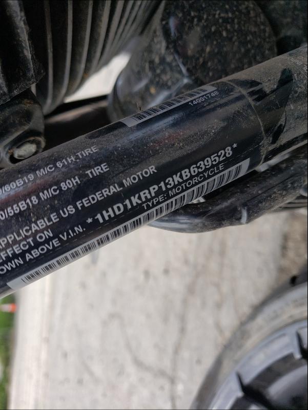2019 HARLEY-DAVIDSON FLHXS 1HD1KRP13KB639528
