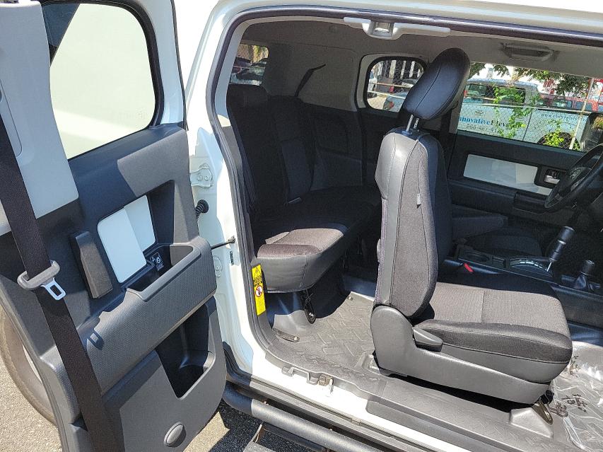 2012 TOYOTA FJ CRUISER JTEBU4BF3CK135113