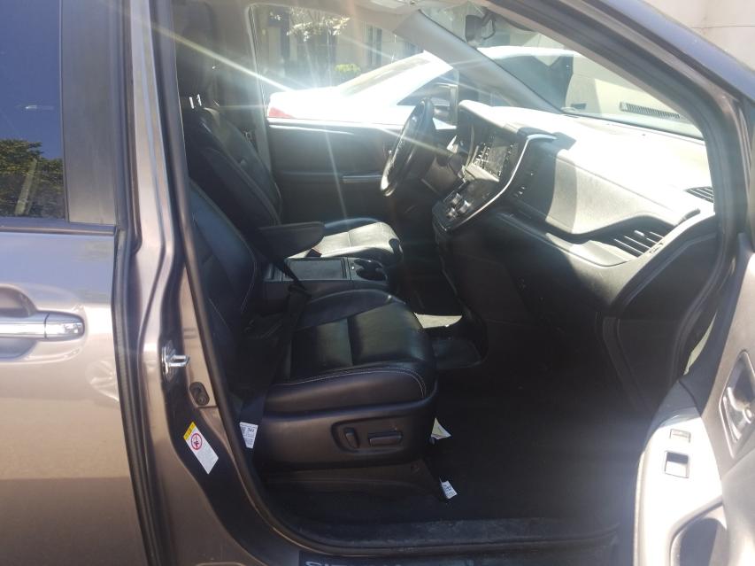 2019 TOYOTA SIENNA SE 5TDXZ3DC5KS987561