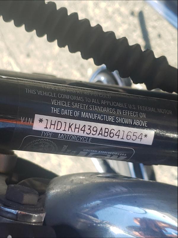2010 HARLEY-DAVIDSON FLTRX 1HD1KH439AB641654