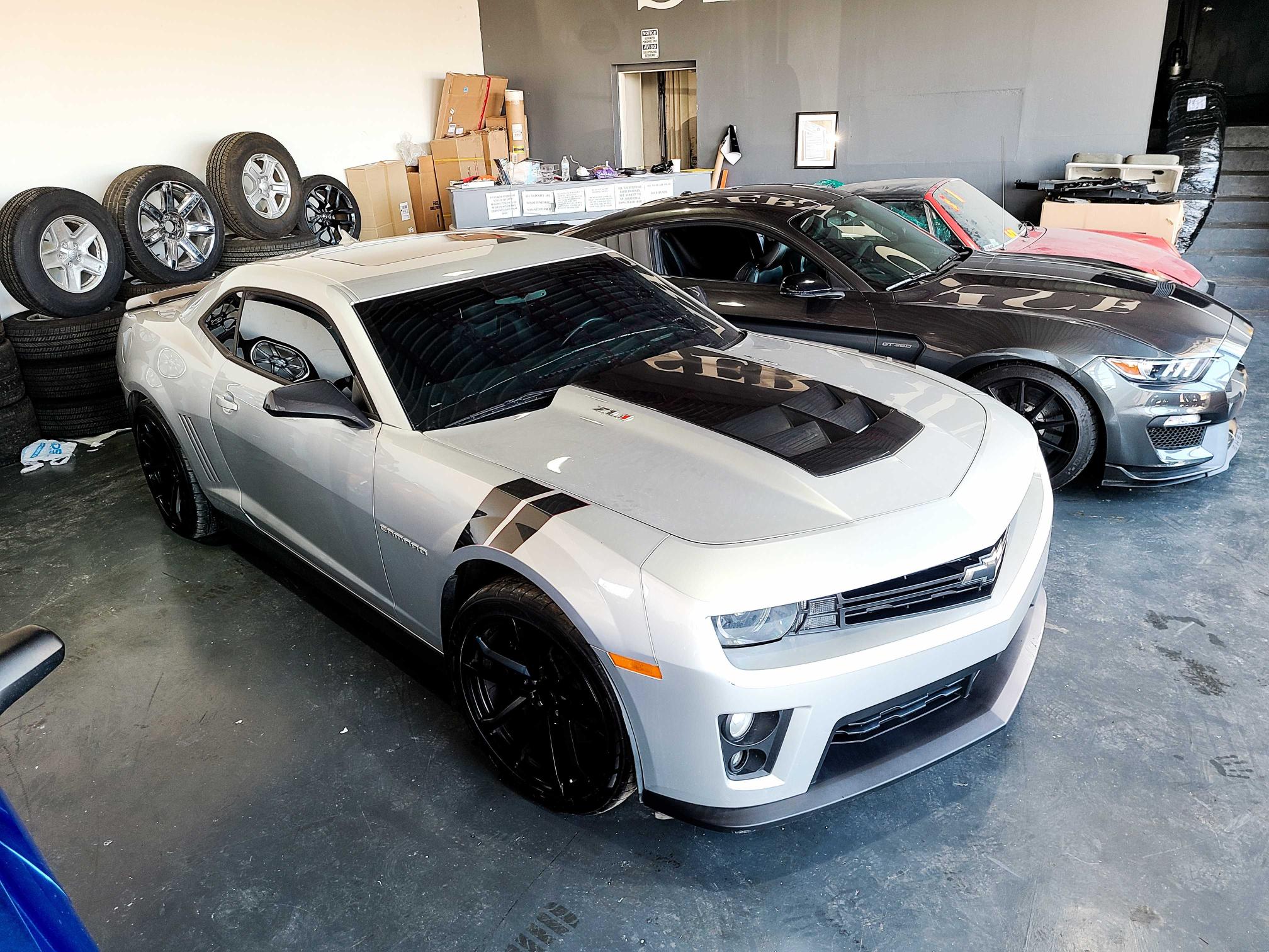 Chevrolet Camaro zl1 2014