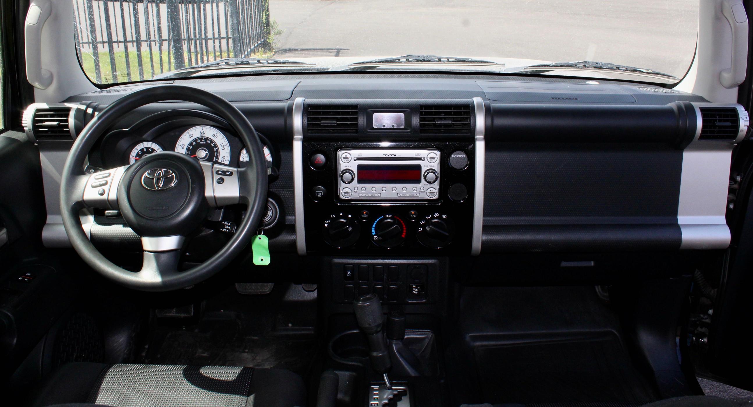 2012 TOYOTA FJ CRUISER JTEBU4BF0CK145937