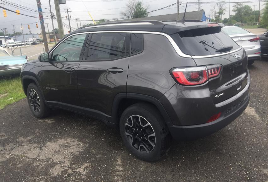 2018 JEEP COMPASS LI 3C4NJDCB8JT354165
