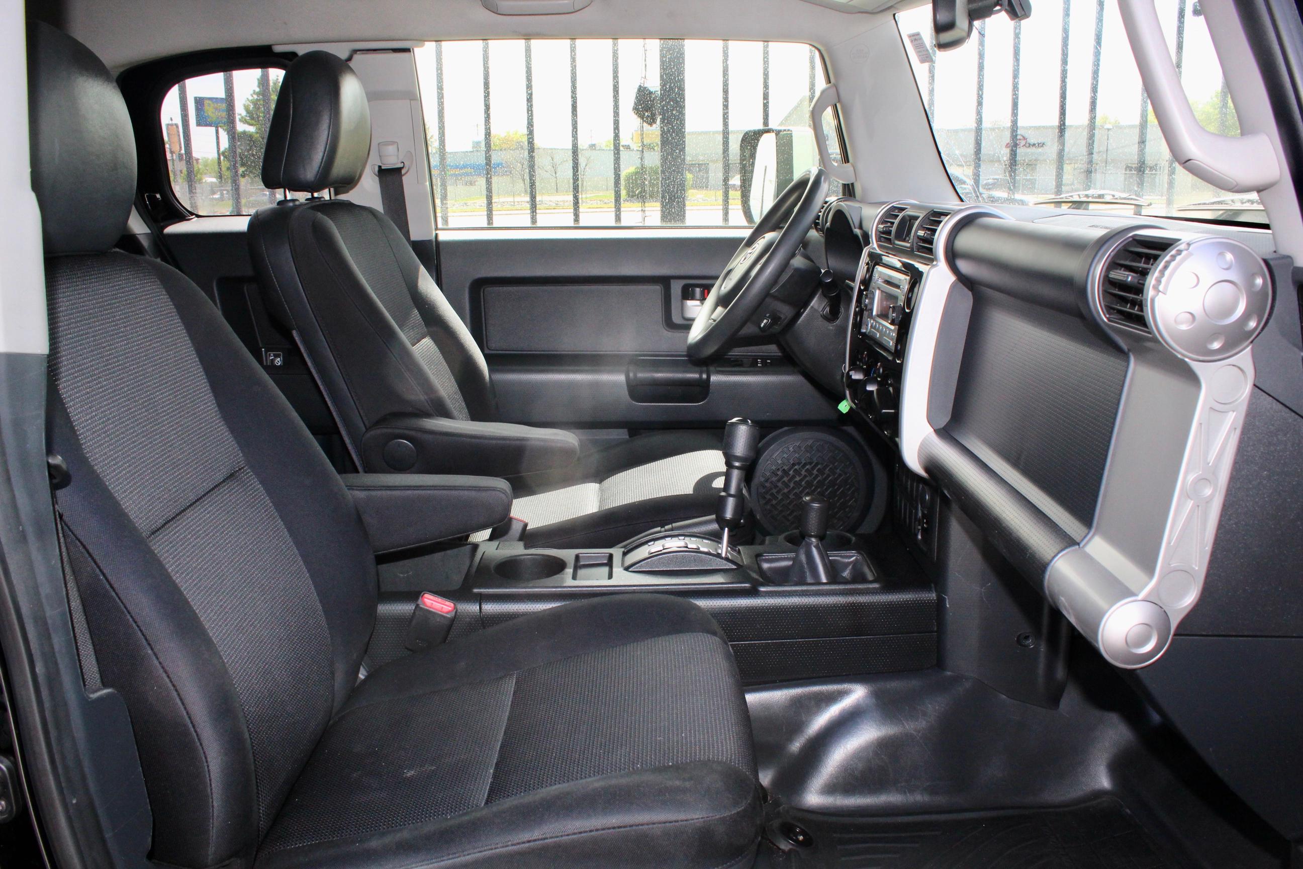 2012 TOYOTA FJ CRUISER JTEBU4BF0CK145937