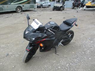 2015 YAMAHA YZFR3 MH3RH06YXFK008439