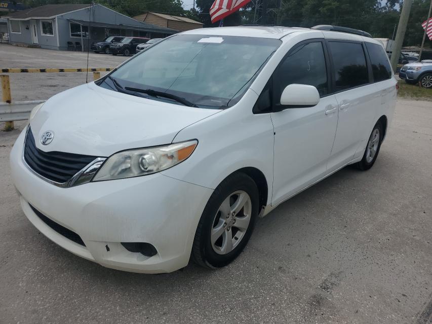 Toyota Sienna 2013