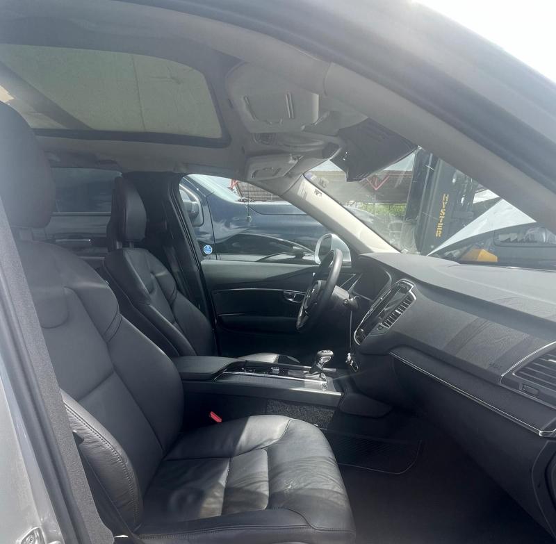 2020 VOLVO XC90 T5 MO YV4102CK6L1535682