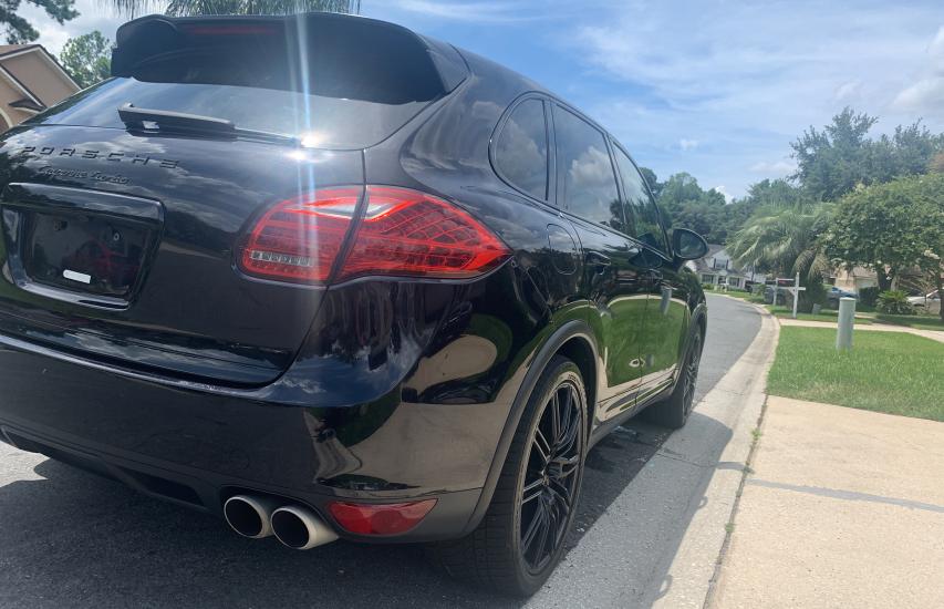 2011 PORSCHE CAYENNE TU WP1AC2A2XBLA82441