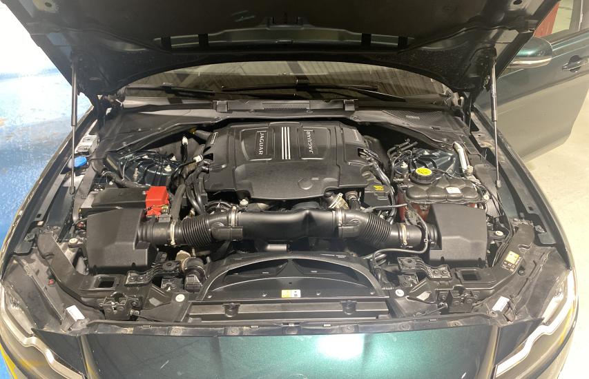 2017 JAGUAR XF R - SPO SAJBF4BV0HCY33039
