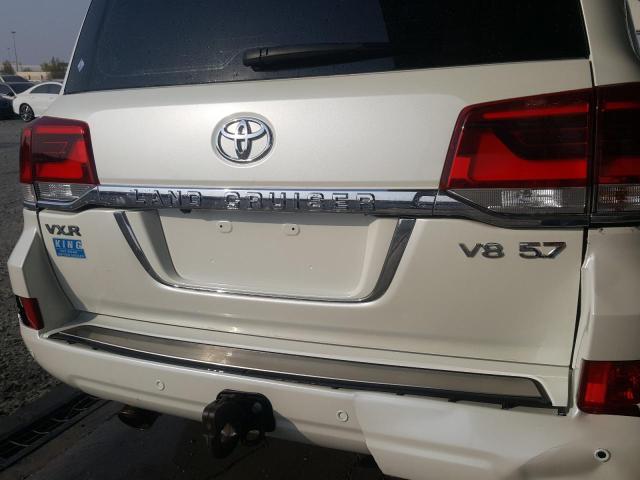 VIN: JTMHY05J5K4081974 Auction: COPART UAE Lot: 53937651 Location: DUBAI INDUSTRIAL CITY - DUBAI JTMHY05J5K4081974 TOYOTA L-CRUISER 2019 WHITE Photo 12