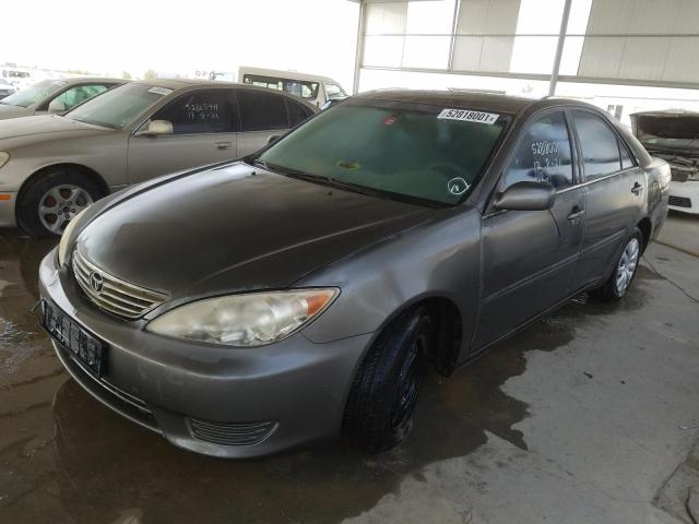 VIN: 4T1BE30K15U622602 Auction: COPART UAE Lot: 52818001 Location: USED VEHICLE AUCTION - DUBAI VIN: 4T1BE30K15U622602 TOYOTA CAMRY 2005 GRAY Photo 2