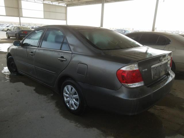 VIN: 4T1BE30K15U622602 Auction: COPART UAE Lot: 52818001 Location: USED VEHICLE AUCTION - DUBAI VIN: 4T1BE30K15U622602 TOYOTA CAMRY 2005 GRAY Photo 3