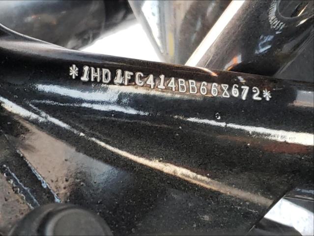 2011 HARLEY-DAVIDSON FLHTCU 1HD1FC414BB668672