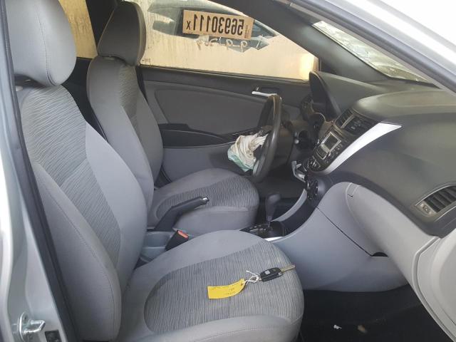 VIN: KMHCT41D6FU828810 Auction: COPART UAE Lot: 56930111 Location: DUBAI INDUSTRIAL CITY - DUBAI VIN: KMHCT41D6FU828810 HYUNDAI ACCENT 2015 SILVER Photo 5