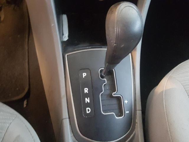 VIN: KMHCT41D6FU828810 Auction: COPART UAE Lot: 56930111 Location: DUBAI INDUSTRIAL CITY - DUBAI VIN: KMHCT41D6FU828810 HYUNDAI ACCENT 2015 SILVER Photo 13