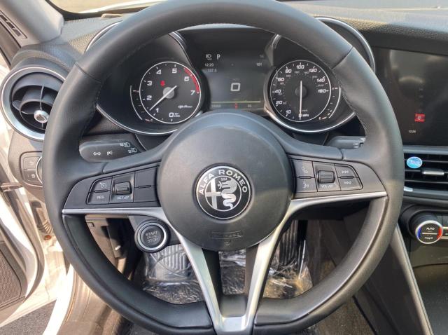 2017 ALFA ROMEO GIULIA Q4 ZARFAEDNXH7551958