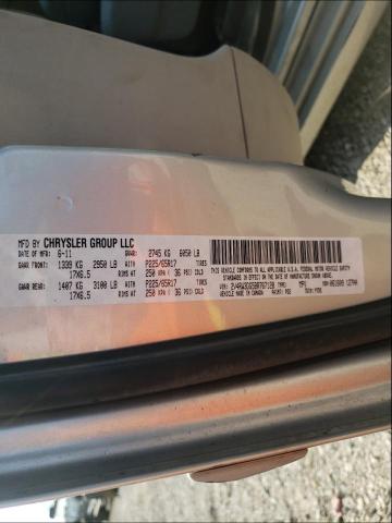 2011 VOLKSWAGEN ROUTAN 2V4RW3DG5BR767128