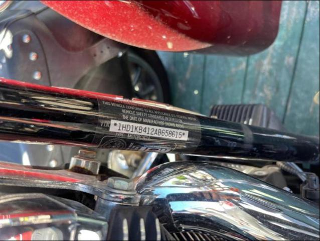2010 HARLEY-DAVIDSON FLHX 1HD1KB412AB658615