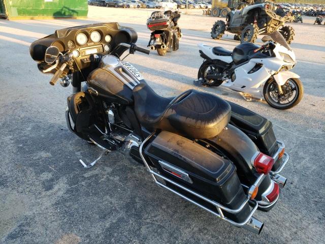 2011 HARLEY-DAVIDSON FLHTCU 1HD1FC414BB668672