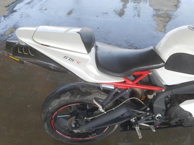 VIN: SMTTMD1166C522395 Auction: COPART UAE Lot: 59597331 Location: DUBAI INDUSTRIAL CITY - DUBAI VIN: SMTTMD1166C522395 TRIUMPH DAYTONA675 2012 WHITE Photo 10