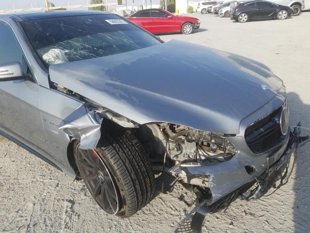 VIN: WDDHF7CB7AA221975 Auction: COPART UAE Lot: 58883301 Location: DUBAI INDUSTRIAL CITY - DUBAI WDDHF7CB7AA221975 MERCEDES BENZ E500 AMG 2010 GRAY Photo 10