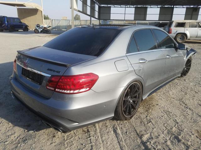 VIN: WDDHF7CB7AA221975 Auction: COPART UAE Lot: 58883301 Location: DUBAI INDUSTRIAL CITY - DUBAI WDDHF7CB7AA221975 MERCEDES BENZ E500 AMG 2010 GRAY Photo 4