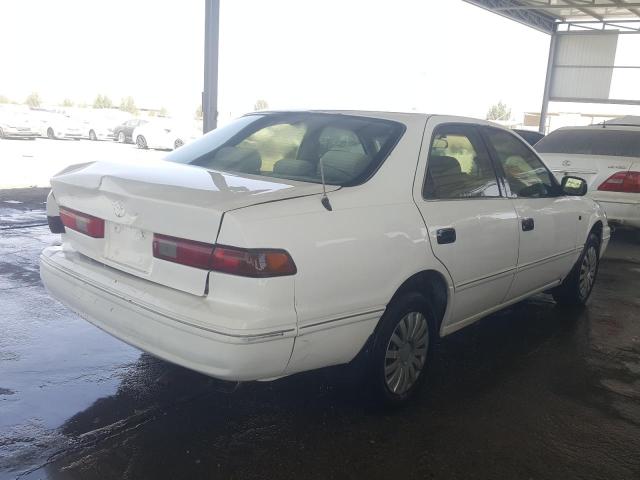 VIN: 6T153CK20WX342258 Auction: COPART UAE Lot: 59600171 Location: DUBAI INDUSTRIAL CITY - DUBAI 6T153CK20WX342258 TOYOTA CAMRY 1998 WHITE Photo 4