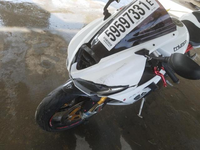 VIN: SMTTMD1166C522395 Auction: COPART UAE Lot: 59597331 Location: DUBAI INDUSTRIAL CITY - DUBAI VIN: SMTTMD1166C522395 TRIUMPH DAYTONA675 2012 WHITE Photo 12