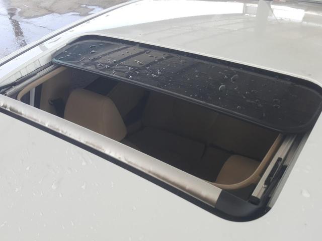 VIN: KMHCT41DBFU645511 Auction: COPART UAE Lot: 59953451 Location: DUBAI INDUSTRIAL CITY - DUBAI VIN: KMHCT41DBFU645511 HYUNDAI ACCENT 2015 WHITE Photo 16