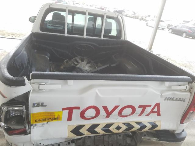 VIN: MR0CX6CD0G0160367 Auction: COPART UAE Lot: 59787151 Location: DUBAI INDUSTRIAL CITY - DUBAI VIN: MR0CX6CD0G0160367 TOYOTA HILUX 2016 WHITE Photo 16