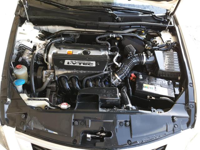 VIN: JHMCP26328C414802 Auction: COPART UAE Lot: 60130991 Location: DUBAI INDUSTRIAL CITY - DUBAI JHMCP26328C414802 HONDA ACCORD 2008 WHITE Photo 7