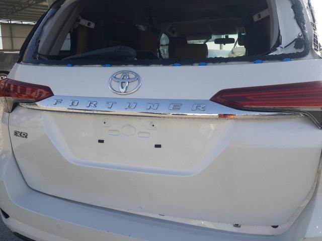 VIN: MR1DX8FS5H0009287 Auction: COPART UAE Lot: 60129221 Location: DUBAI INDUSTRIAL CITY - DUBAI VIN: MR1DX8FS5H0009287 TOYOTA FORTUNER 2017 WHITE Photo 12