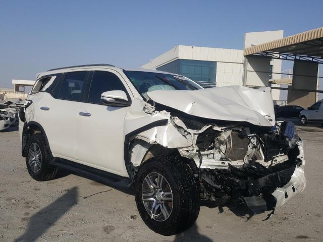 VIN: MR1DX8FS5H0009287 Auction: COPART UAE Lot: 60129221 Location: DUBAI INDUSTRIAL CITY - DUBAI VIN: MR1DX8FS5H0009287 TOYOTA FORTUNER 2017 WHITE Photo 1