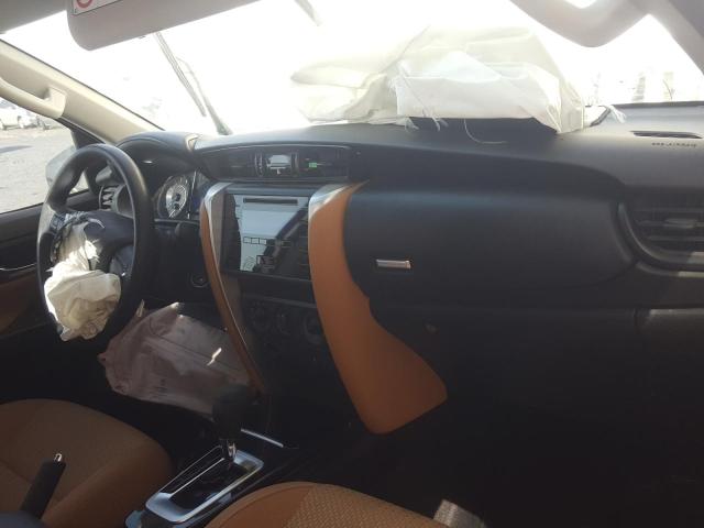 VIN: MR1DX8FS5H0009287 Auction: COPART UAE Lot: 60129221 Location: DUBAI INDUSTRIAL CITY - DUBAI VIN: MR1DX8FS5H0009287 TOYOTA FORTUNER 2017 WHITE Photo 15