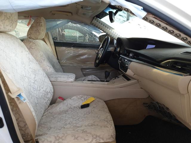 VIN: JTHBK1GG0D2003484 Auction: COPART UAE Lot: 60663241 Location: DUBAI INDUSTRIAL CITY - DUBAI VIN: JTHBK1GG0D2003484 LEXUS ES 2013 WHITE Photo 5