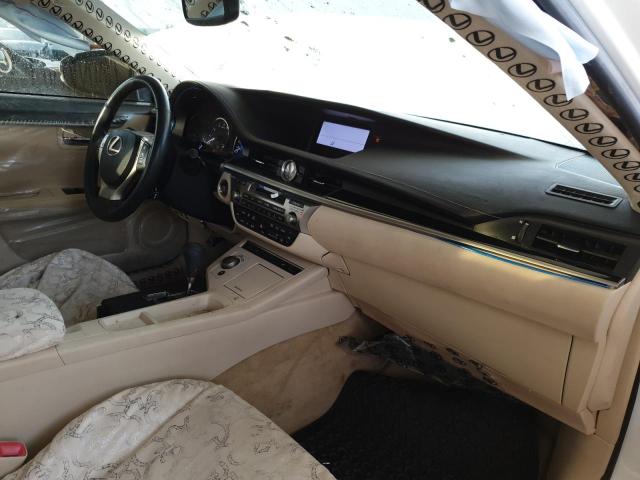 VIN: JTHBK1GG0D2003484 Auction: COPART UAE Lot: 60663241 Location: DUBAI INDUSTRIAL CITY - DUBAI VIN: JTHBK1GG0D2003484 LEXUS ES 2013 WHITE Photo 14