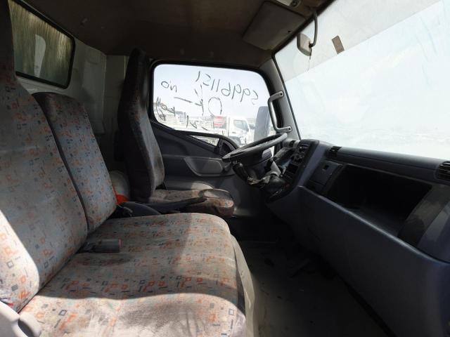 VIN: JL6B6E6P4EK011904 Auction: COPART UAE Lot: 59961151 Location: DUBAI INDUSTRIAL CITY - DUBAI VIN: JL6B6E6P4EK011904 MITSUBISHI CANTER 2014 WHITE Photo 5