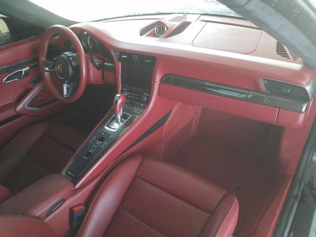 VIN: WP0ZZZ99ZHS160475 Auction: COPART UAE Lot: 60491351 Location: DUBAI INDUSTRIAL CITY - DUBAI VIN: WP0ZZZ99ZHS160475 PORSCHE 911 2017 GREEN Photo 17